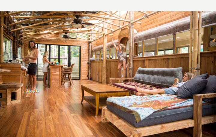 Boek Surf Shacks Vol. 2, Gestalten 2020, p 174 Jess Bianchi Boek Surf Shacks Vol. 2, Gestalten 2020, p 174 Jess Bianchi