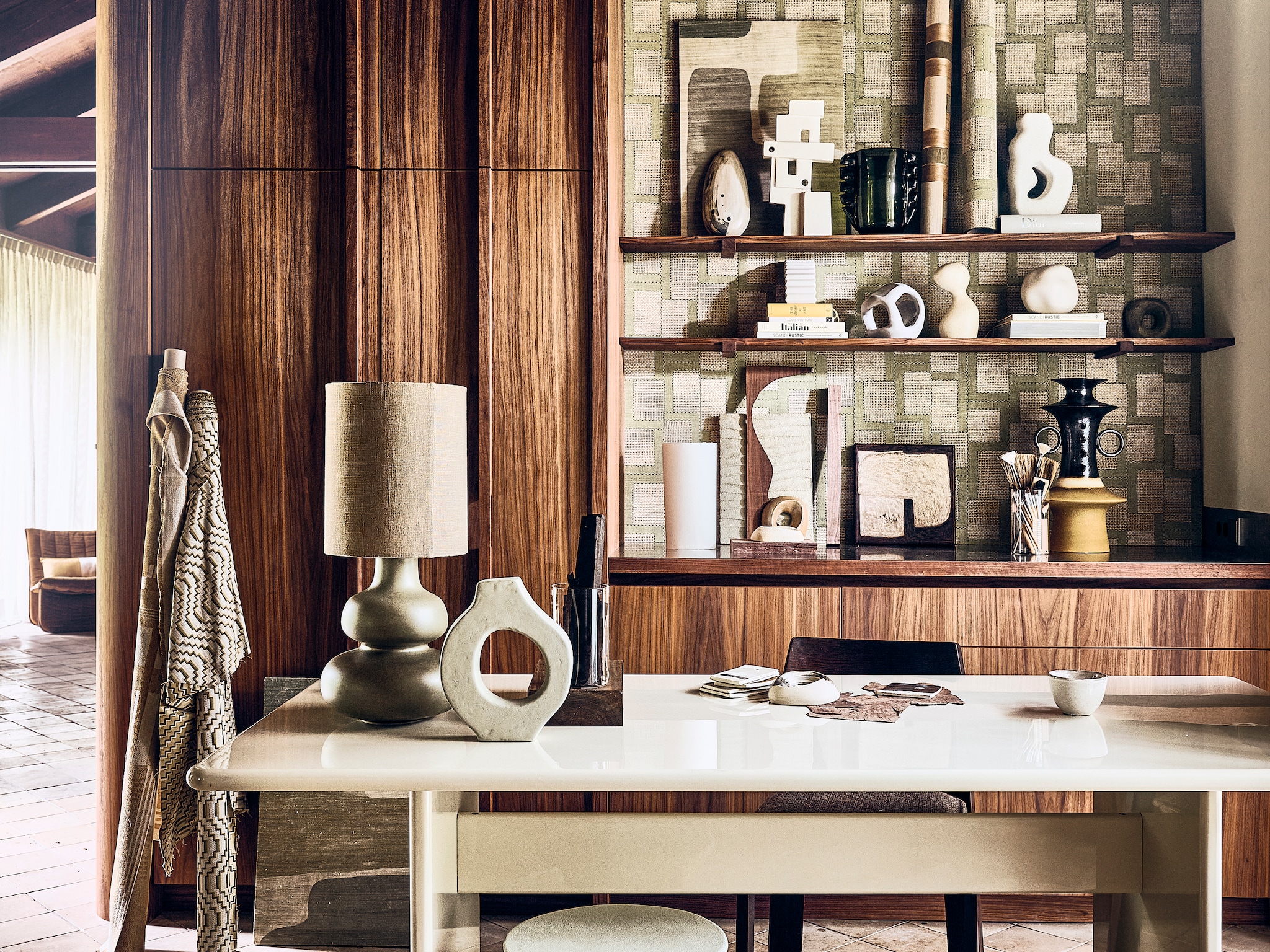 van bureau tot opbergers deze items mogen niet ontbreken bij het inrichten van een hobbykamer