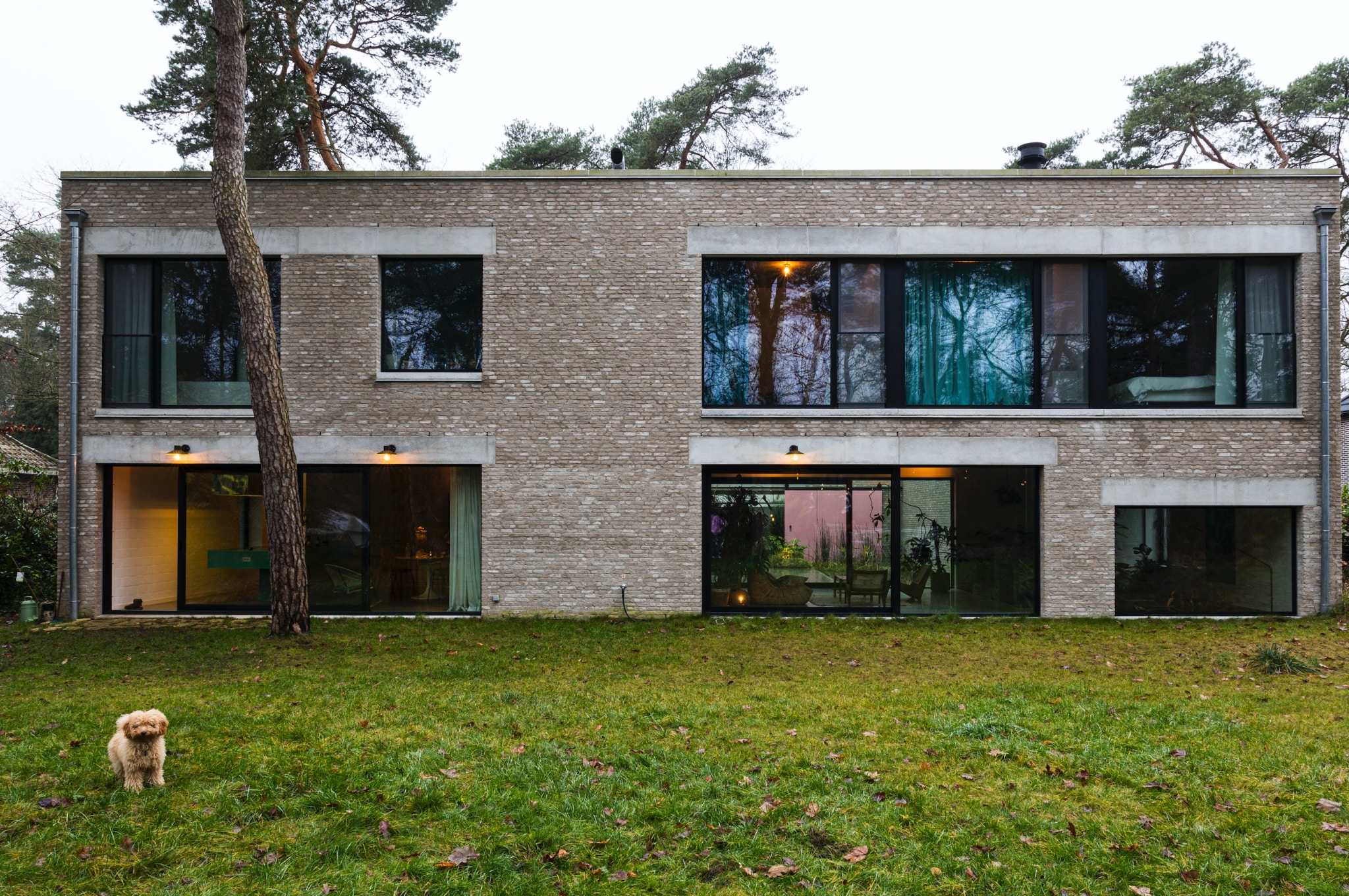 Bijna energieneutrale villa met een flinke portie kleur Kaatje Verschoren
