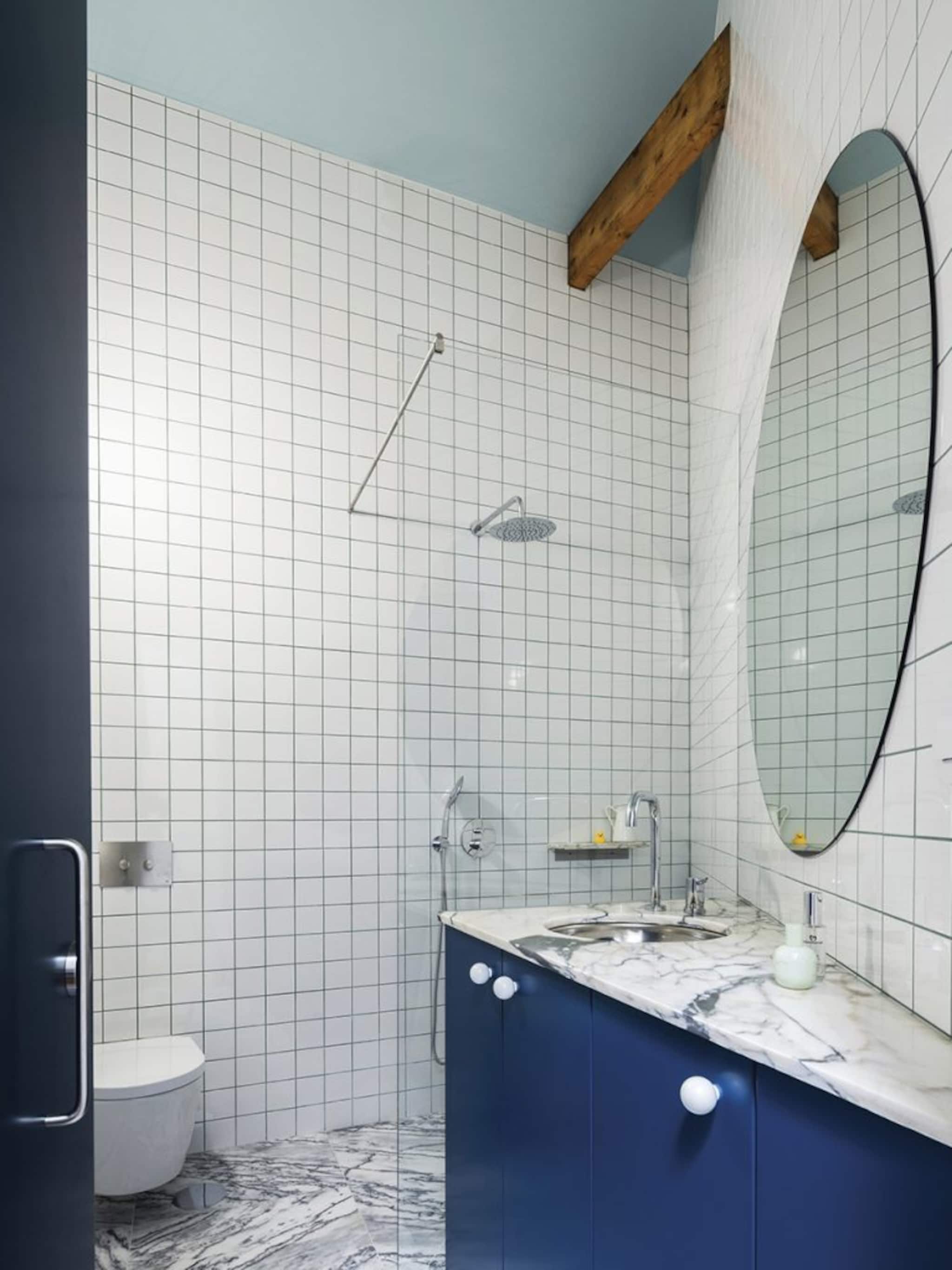 badkamer slim inrichten voorbeelden materialen maatwerk