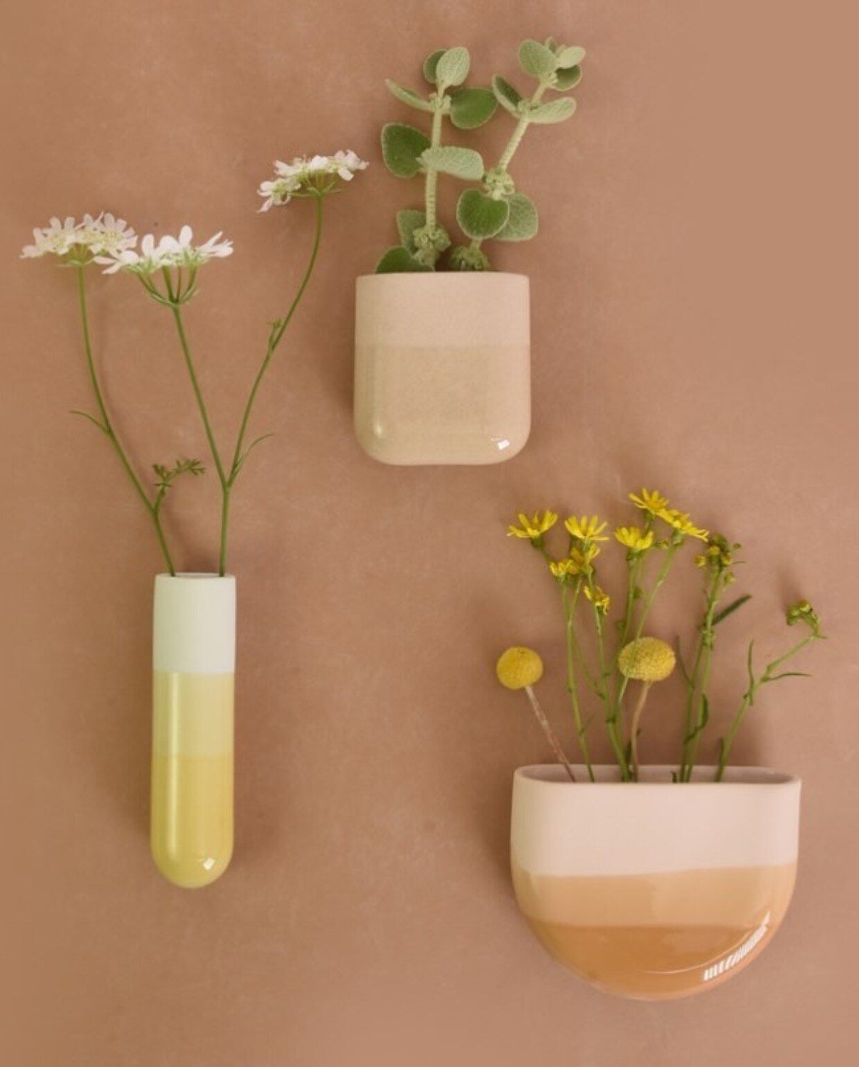 Studio Harm &amp; Elke | Dip wall vase Studio Harm &amp; Elke