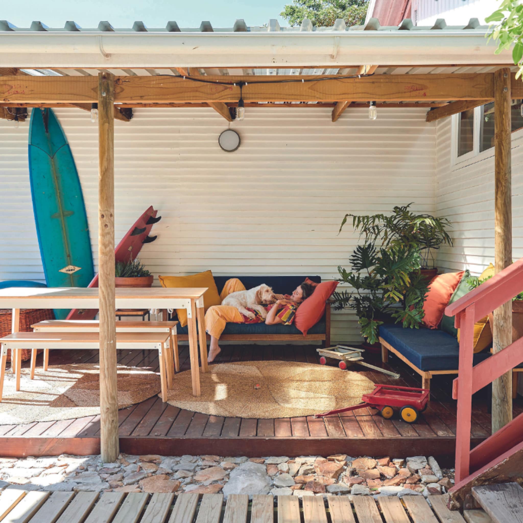 binnenkijken een houten bungalow in kaapstad