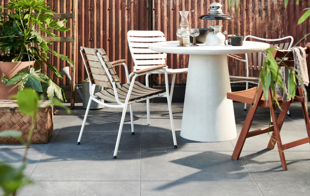 vtwonen collectie tuintegels Chateau Black Styling Marlies Does Fotografie Sjoerd Eickmans