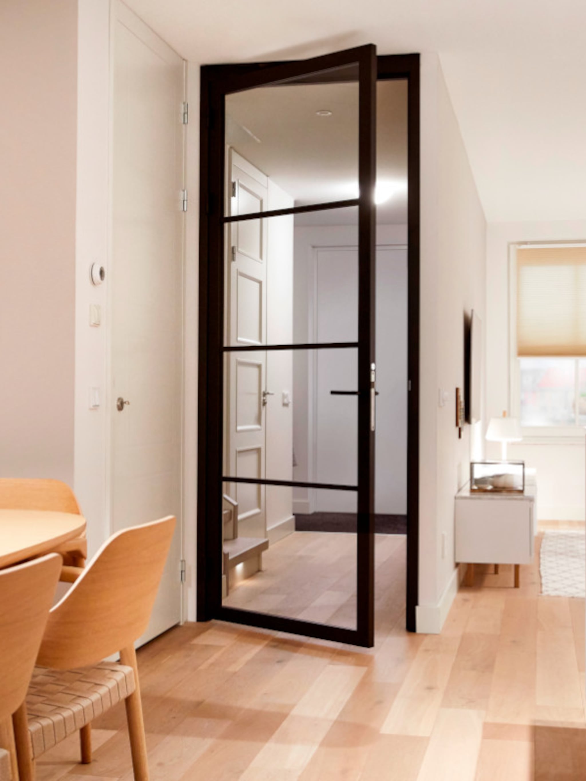betaalbare luxe haal meer licht in huis met een industriele glasdeur van hout