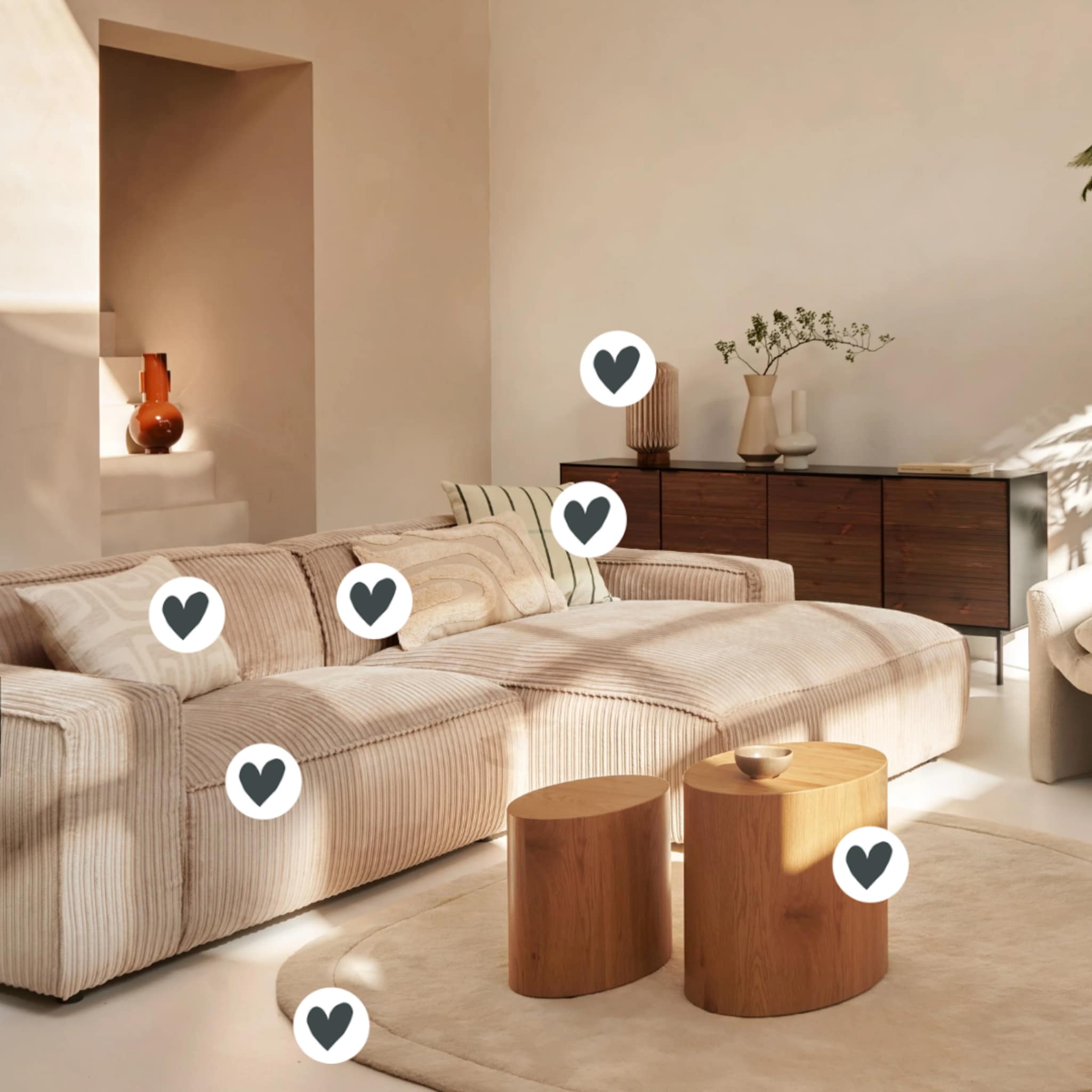 Scandinavische woonkamer in naturel tinten en natuurlijke materialen