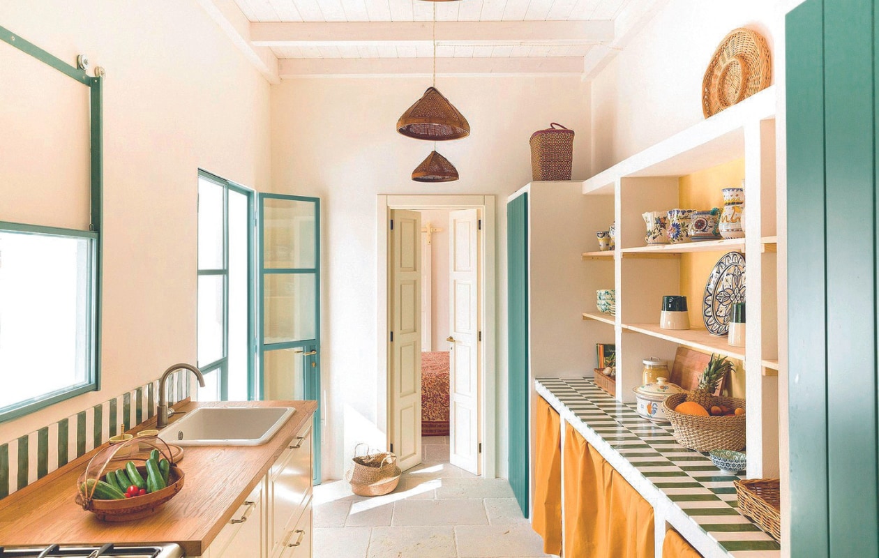 keukenkast zelf ontworpen vtwonen binnenkijkspecial 07-2024 | productie Living Inside | styling Mirta Ottaviani | fotografie Mirko Morelli