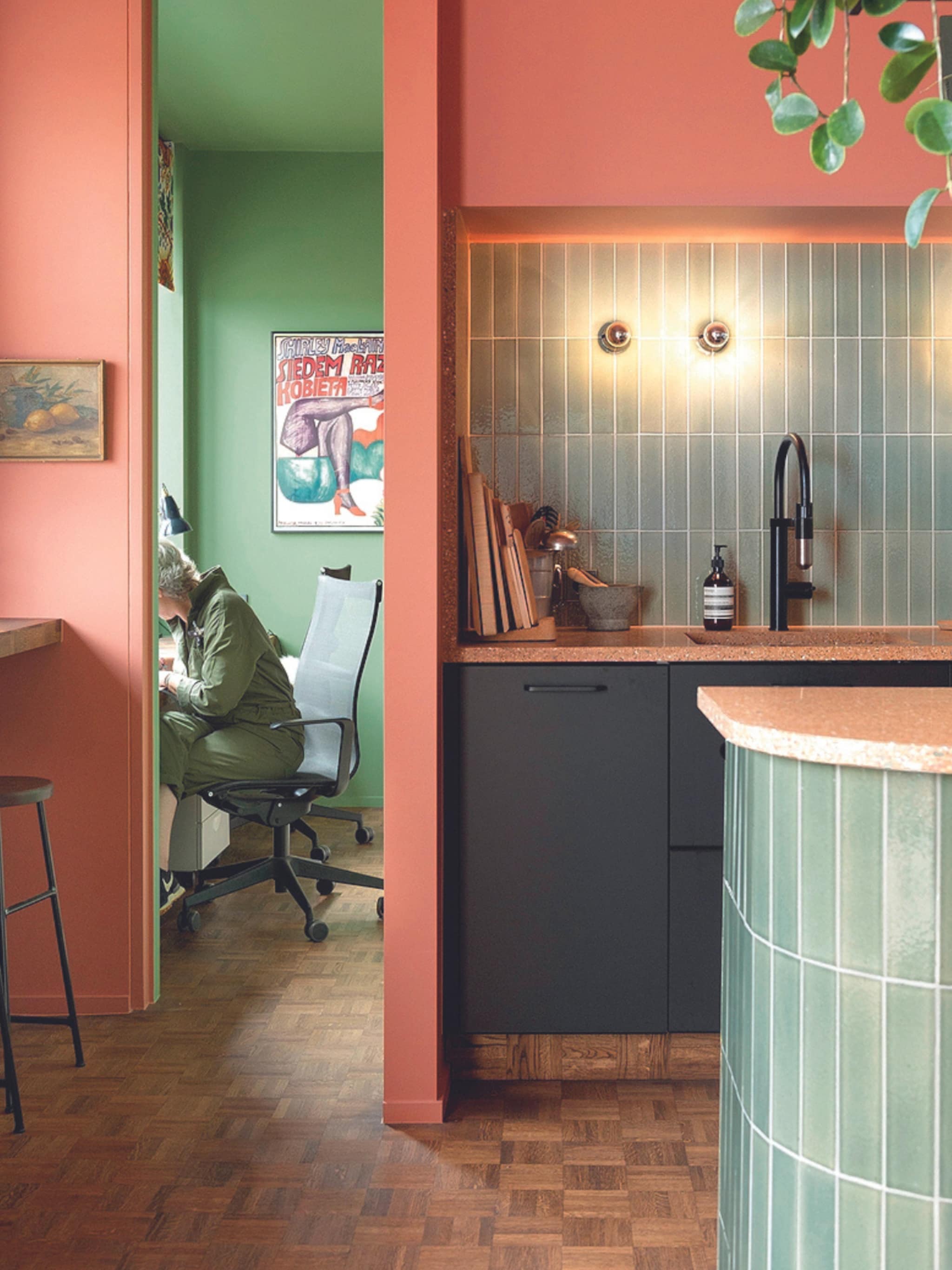 kleurrijke tegels in de keuken