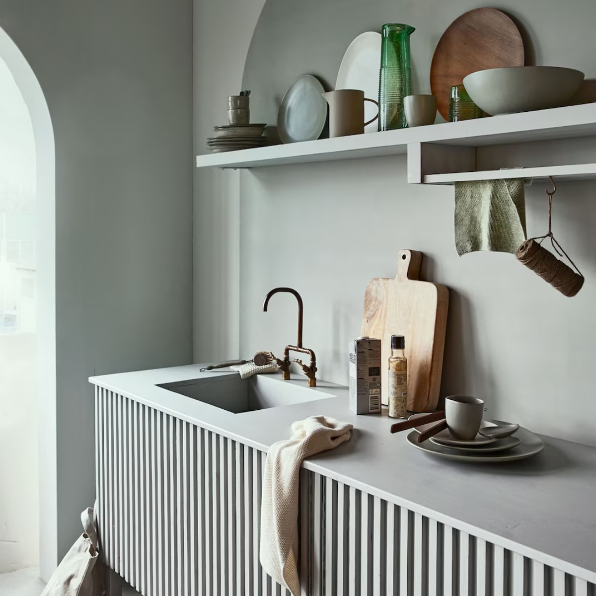 Weg met die structuurmuur: maak de wand glad zonder te stuken vtwonen huiscollectie verf 2020 | styling Cleo Scheulderman | fotografie Jeroen vd Spek