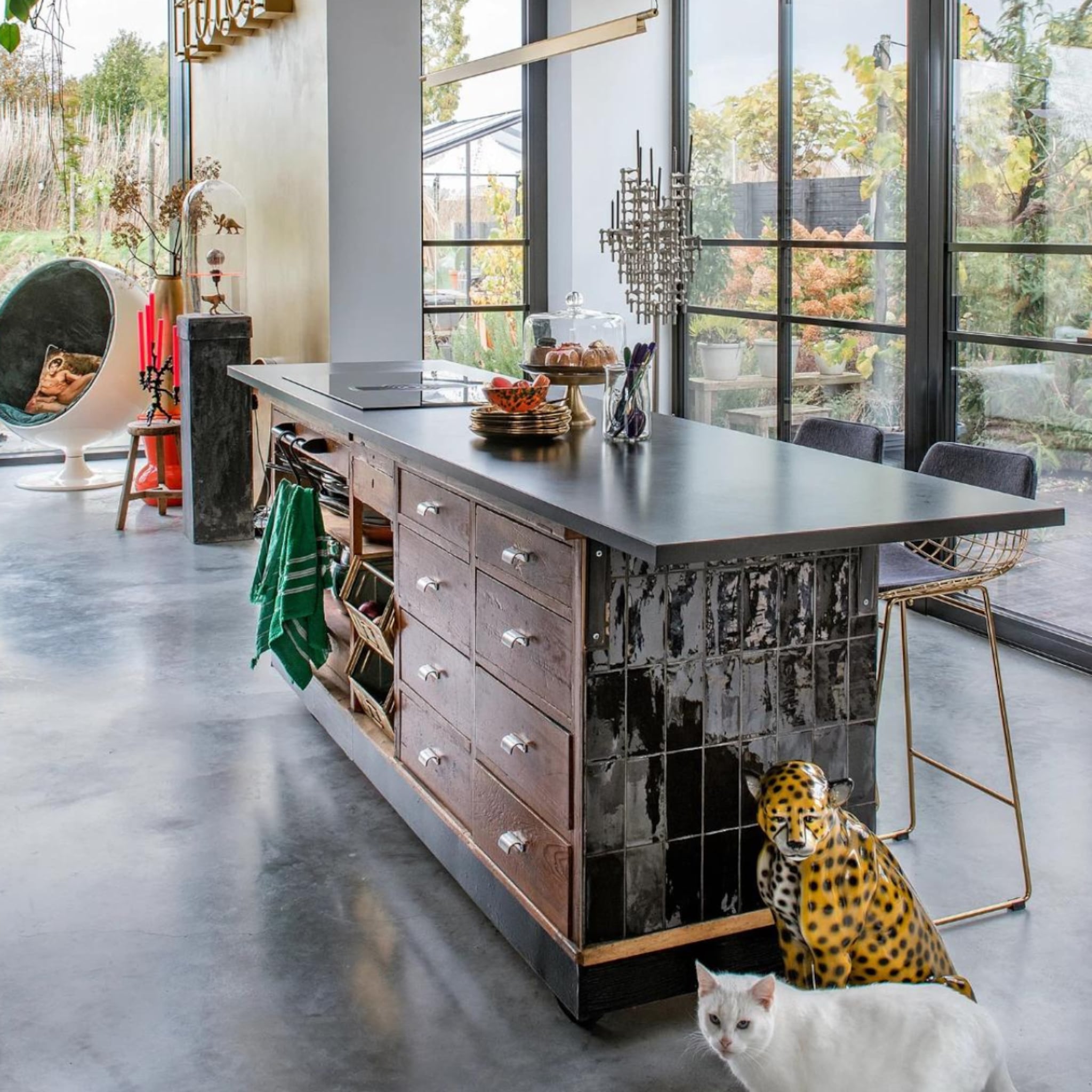 Stoere keuken in hotel chic-glam stijl