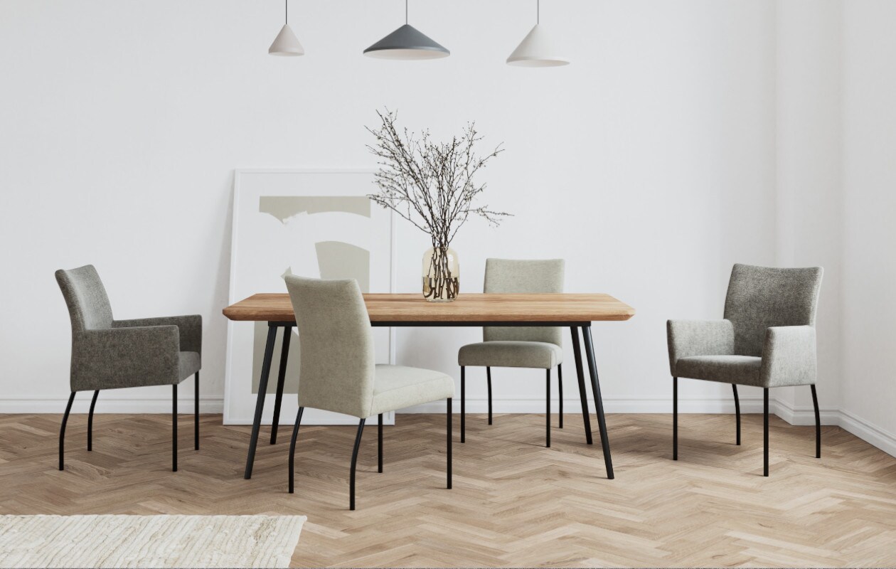 Comfort meets elegantie: eetkamerstoel Viore van Rebellenclub is met zijn hoge rugleuning ideaal voor elke eetkamer.