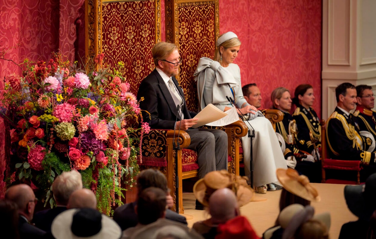 Met het uitspreken van de Troonrede opent Koning Willem-Alexander het nieuwe werkjaar van het parlement. Dit jaar in de Koninklijke Schouwburg in Den Haag. Ministerie van Financiën | fotografie Valerie Kuijpers