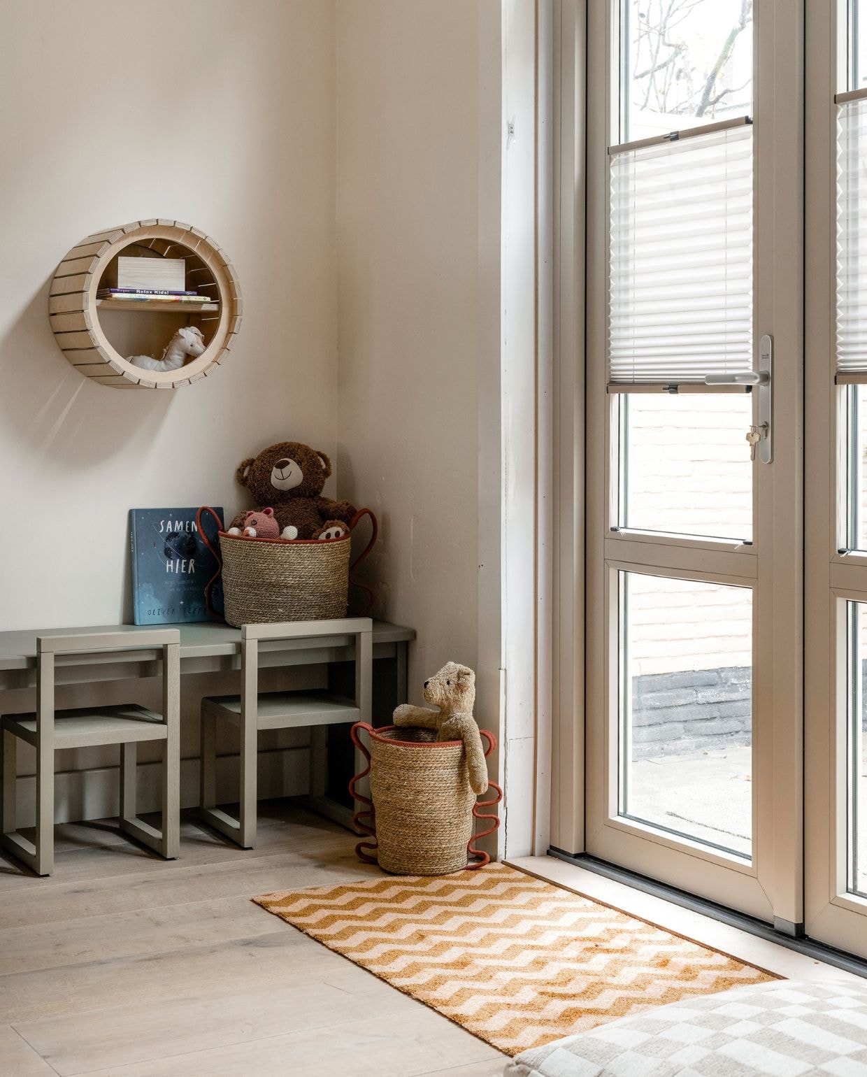 Weer verliefd op je huis aflevering 2 seizoen 21 2024, Kelly in Haarlem, speelhoek Weer verliefd op je huis aflevering 2 seizoen 21 2024 | styling Kelly van Gendt | fotografie Sonja Velda