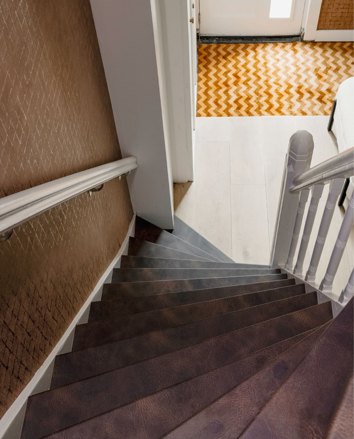 Weer verliefd op je huis aflevering 2 seizoen 21 2024, Kelly in Haarlem, trap Weer verliefd op je huis aflevering 2 seizoen 21 2024 | styling Kelly van Gendt | fotografie Sonja Velda