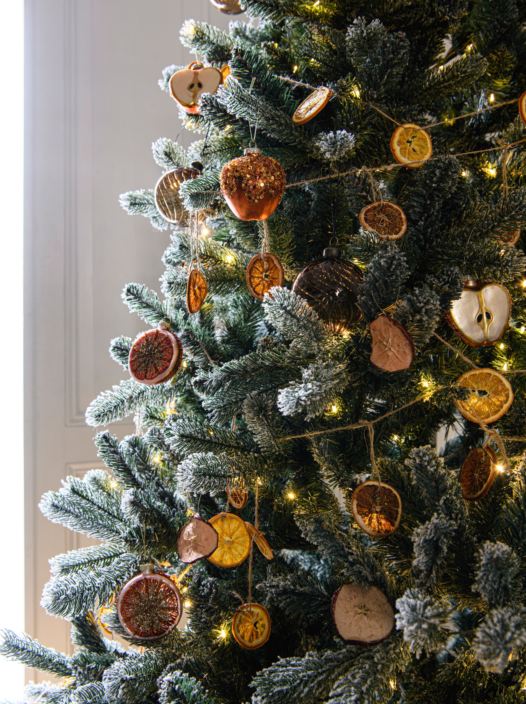 Sfeer &amp; DIY 4x kerst vtwonen #1224 styling: Marit Saladini fotografie: Louis Lemaire