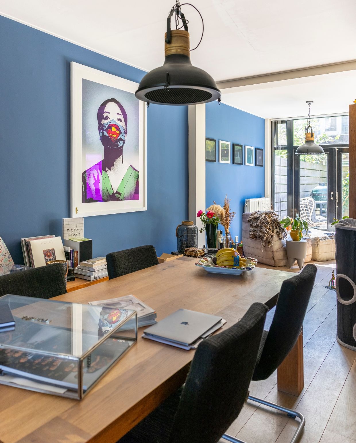 Weer verliefd op je huis aflevering 3 seizoen 21 2024, Marianne in Scheveningen, oude eetkamer Weer verliefd op je huis aflevering 3 seizoen 21 2024 | styling Marianne Luning | fotografie Margriet Hoekstra