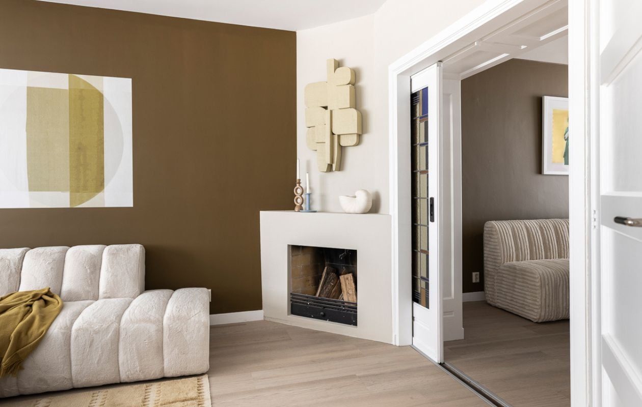 Weer verliefd op je huis aflevering 3 seizoen 21 2024, Marianne in Scheveningen, zitkamer Weer verliefd op je huis aflevering 3 seizoen 21 2024 | styling Marianne Luning | fotografie Margriet Hoekstra