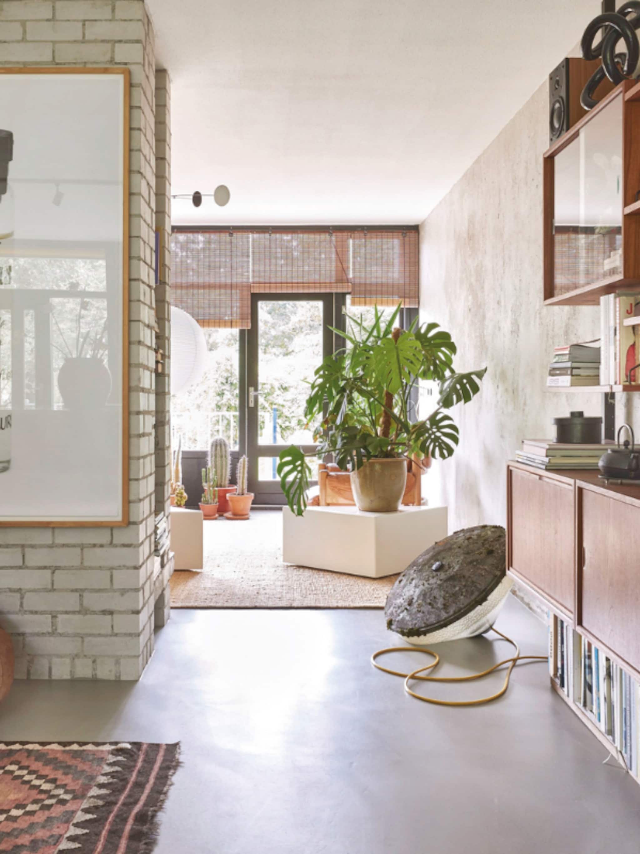 binnenkijken in seventies woning vol vintages