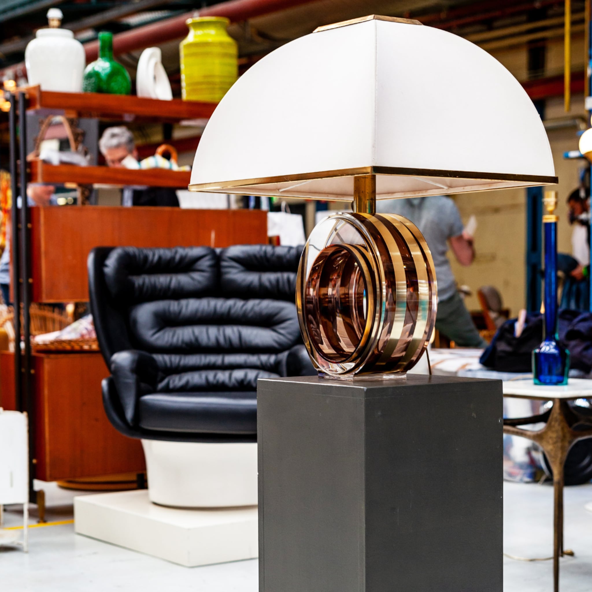 Vintage shoppen tijdens Design Icons Amsterdam 2024