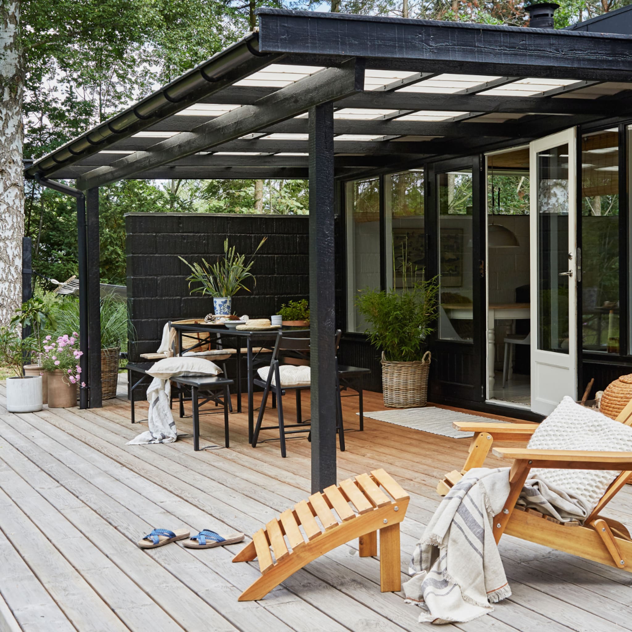 Buitenkijken bij een jaren 60-cottage