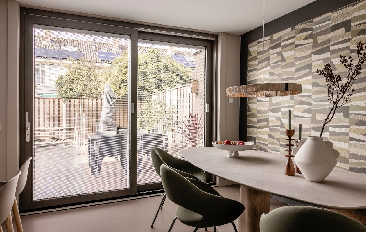 de woonkamer en tuin met elkaar verbinden zo pak je dat aan