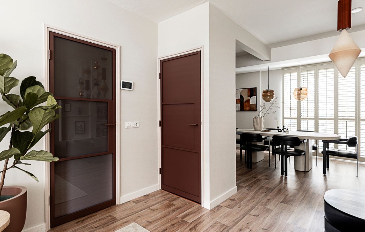 Weer verliefd op je huis aflevering 6 seizoen 21 2024, Eva in Amersfoort, deuren Weer verliefd op je huis aflevering 6 seizoen 21 2024 | styling Eva van de Ven | fotografie Margriet Hoekstra