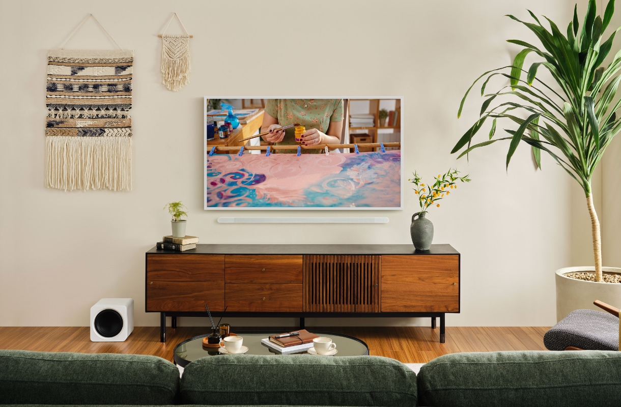 beeldschoon zo maak je de tv onderdeel van je interieur