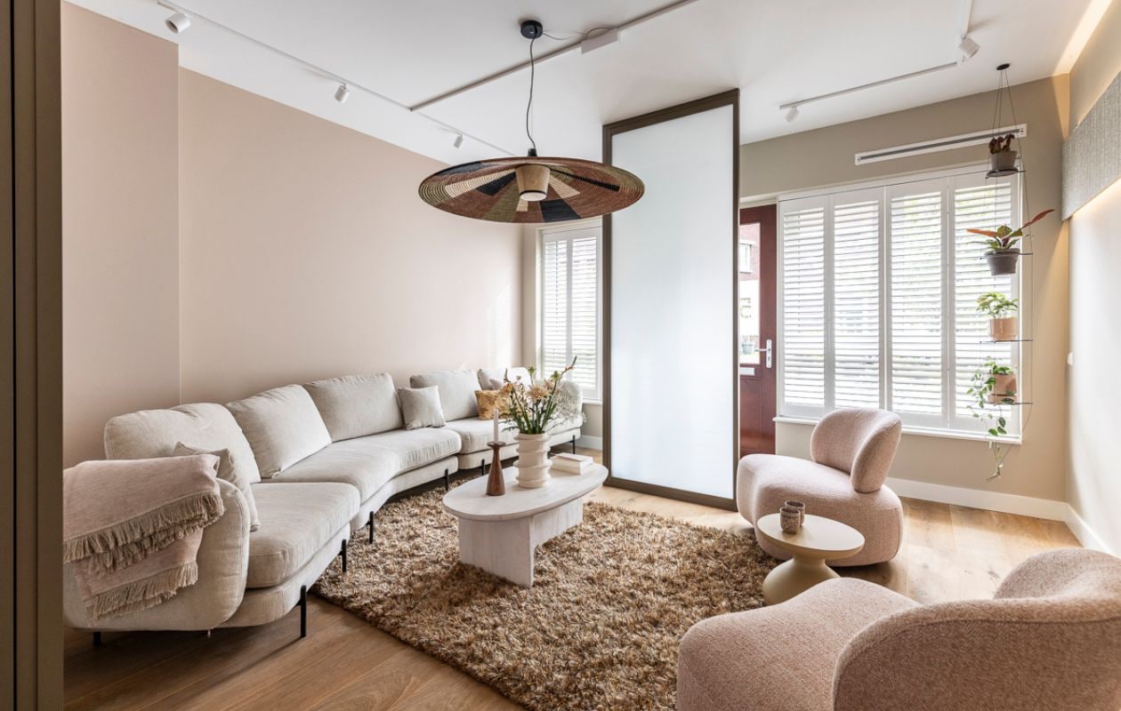 Weer verliefd op je huis aflevering 7 seizoen 21 2024, Frans in Amsterdam. Klik voor alle productinformatie op de link in de tekst hierboven. Weer verliefd op je huis aflevering 7 seizoen 21 2024 | styling Frans Uyterlinde | fotografie Margriet Hoekstra