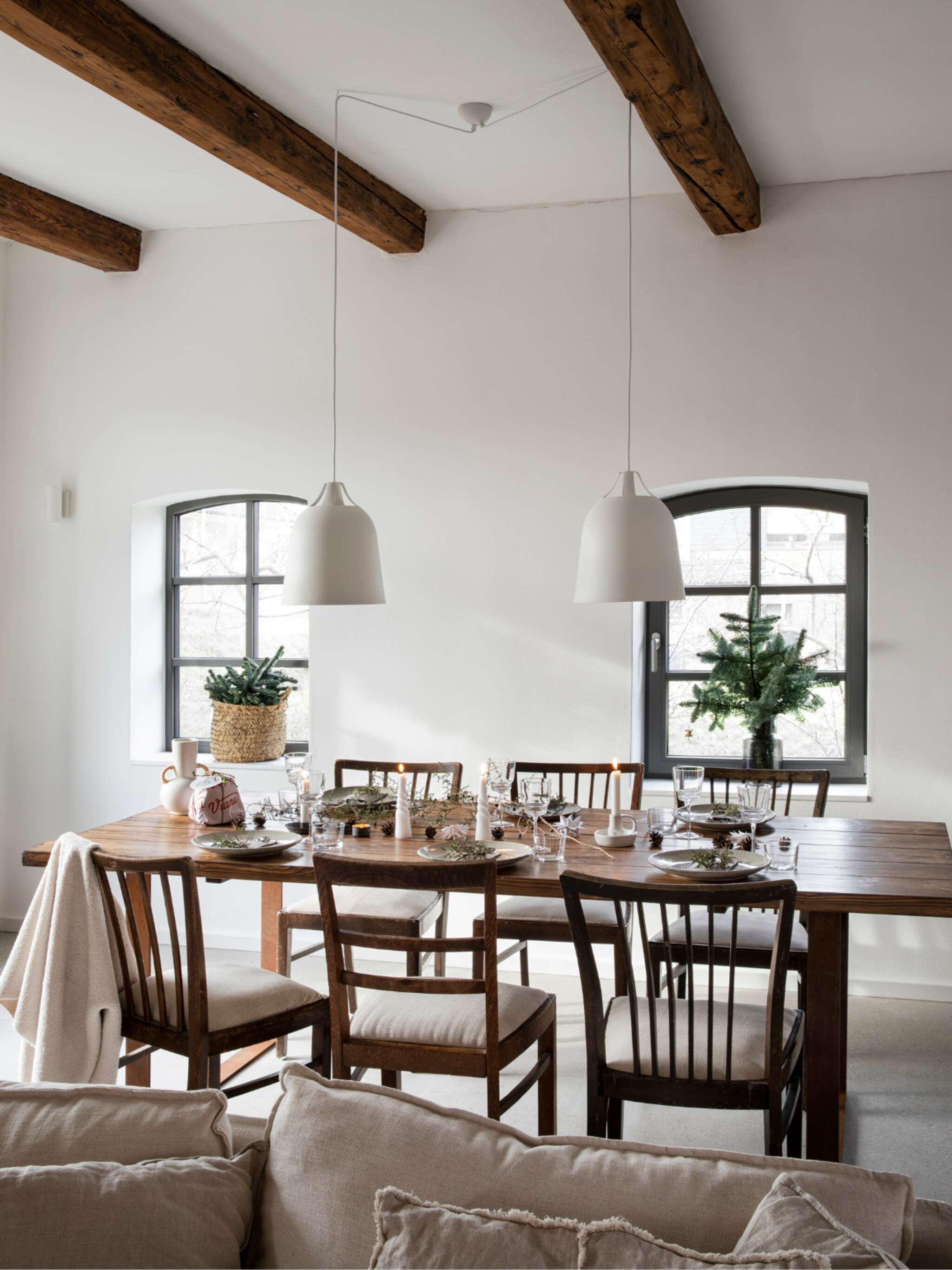 binnenkijken in huis met scandinavische kerstsfeer