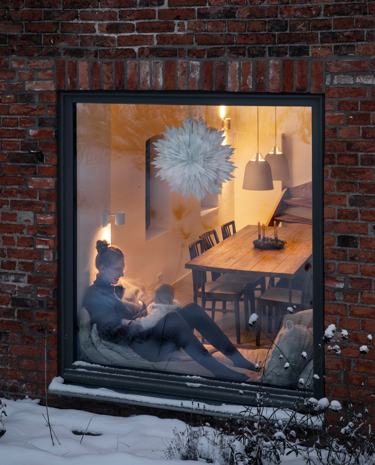 Zitraam van 190x170 cm op maat gemaakt. vtwonen 12-2024 | styling Miriam Hannemann | fotografie André Reuter