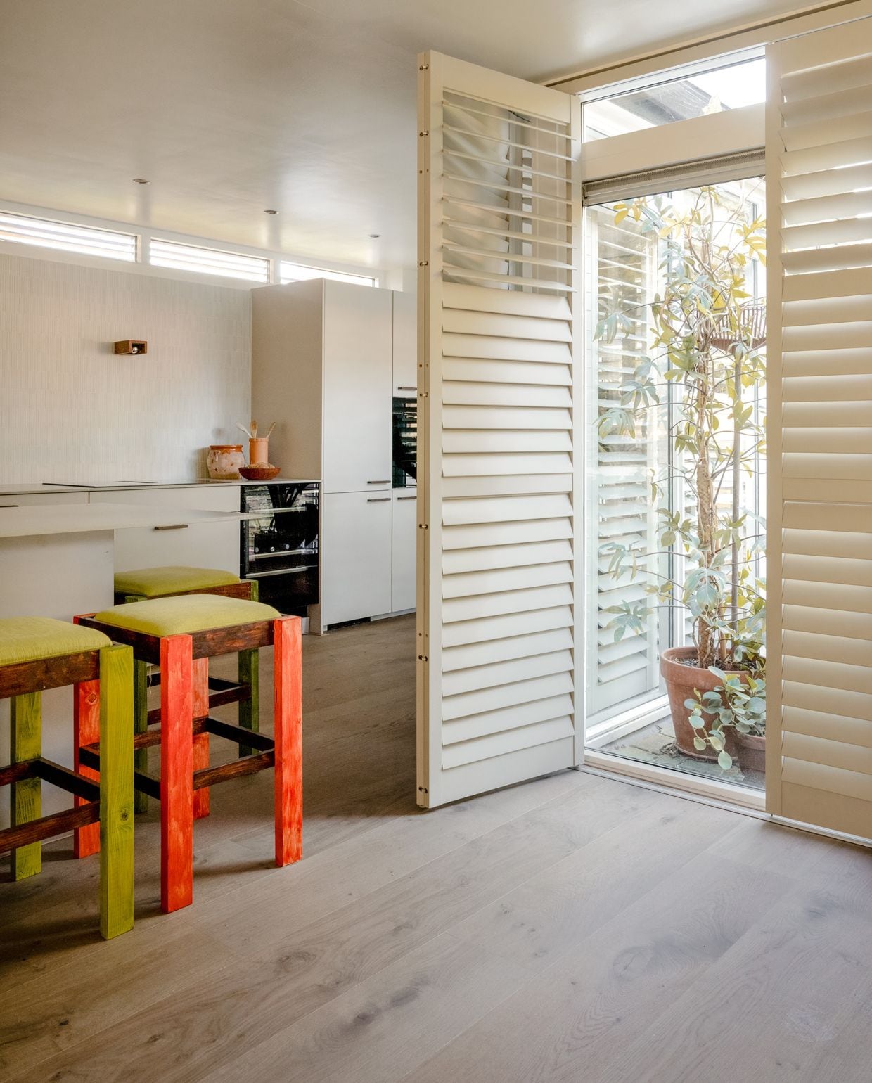 Weer verliefd op je huis aflevering 10 seizoen 21 2024, Kelly in Hilversum Weer verliefd op je huis aflevering 10 seizoen 21 2024 | styling Kelly van Gendt | fotografie Sonja Velda