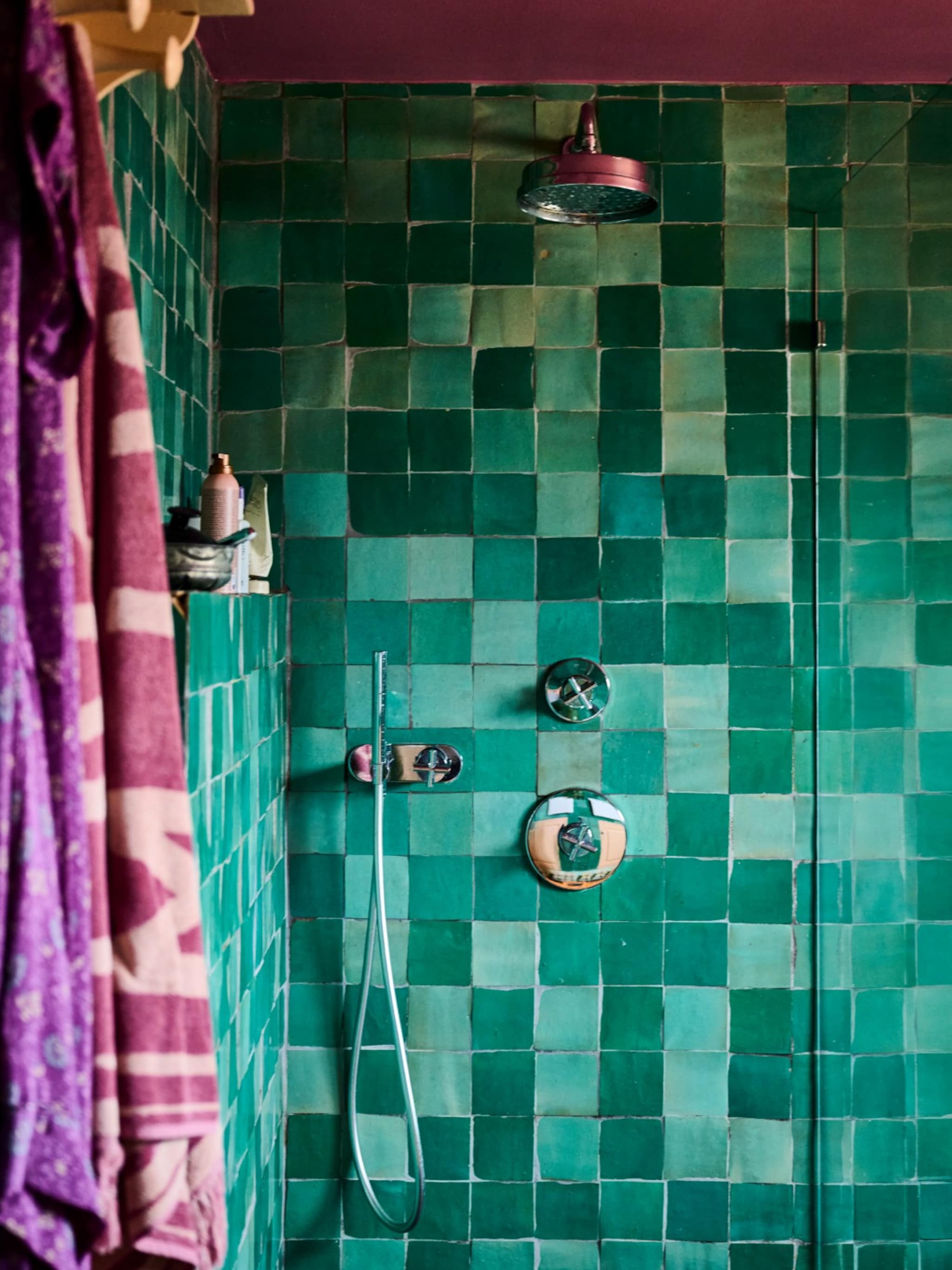 style maximalisme in de badkamer