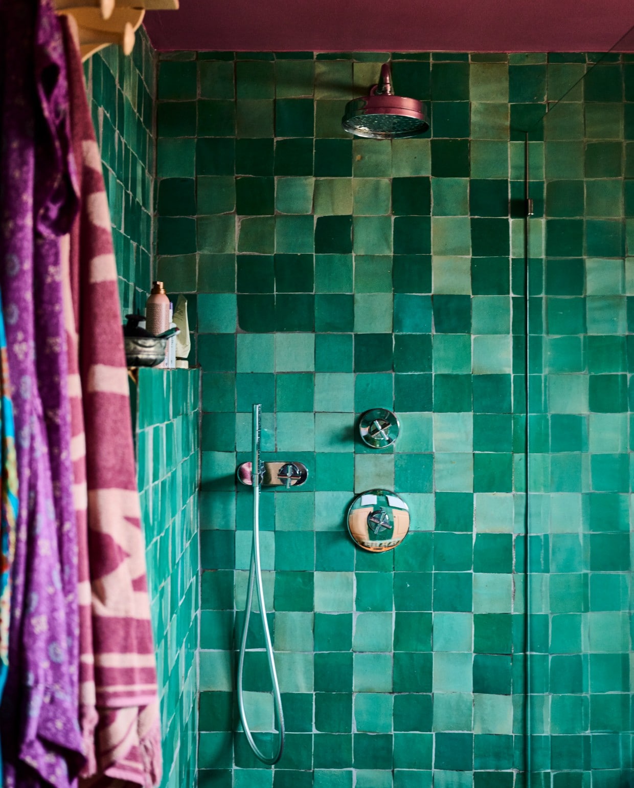 Groene badkamer fotografie Sjoerd Eickmans, styling Liza Wassenaar