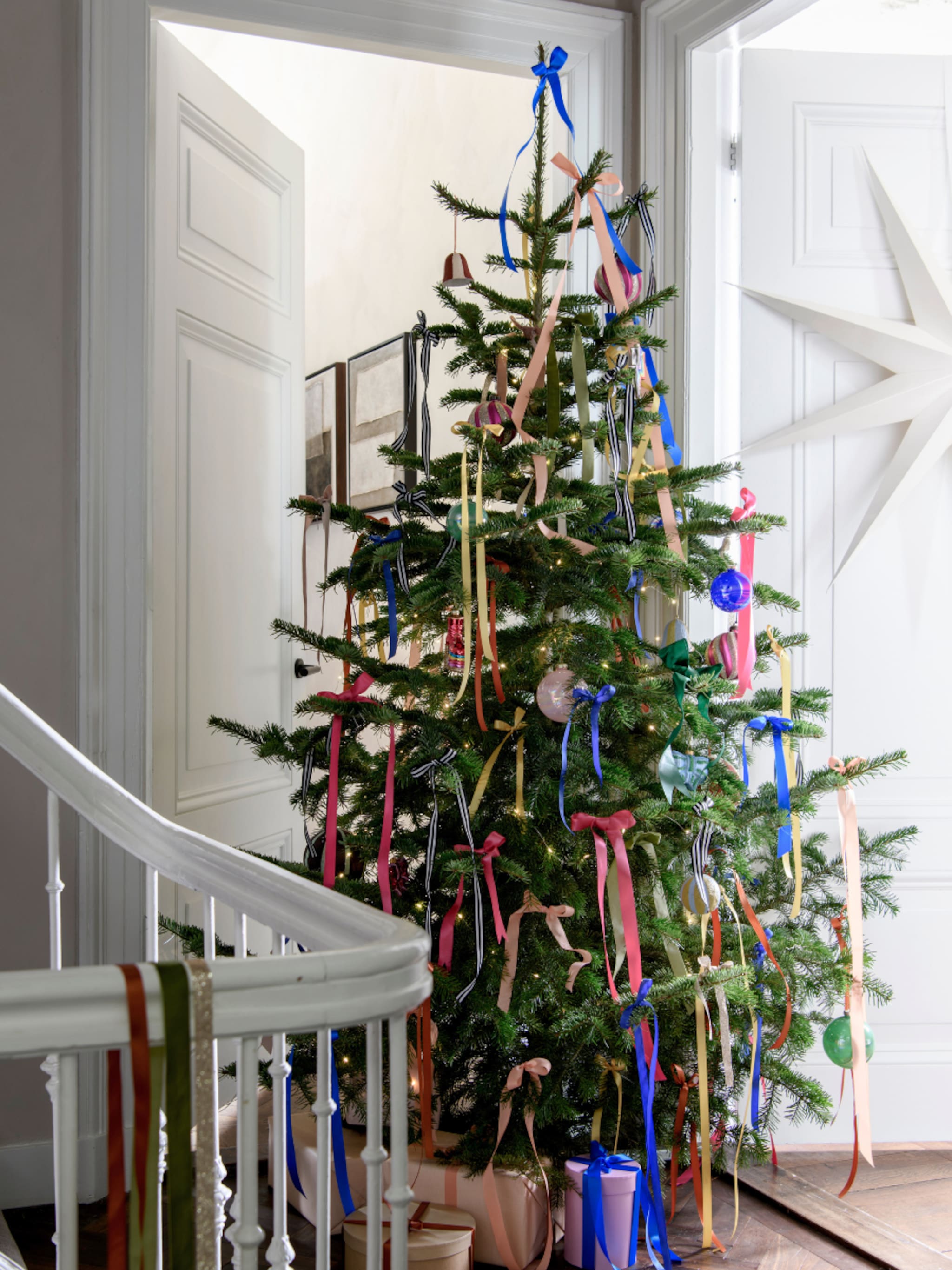 zo versier je de kerstboom budgetproof