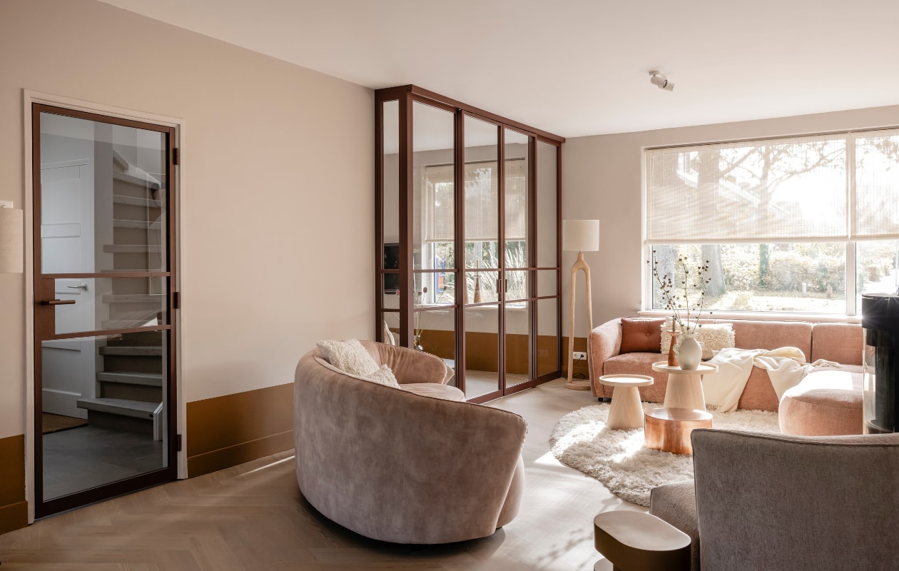Weer verliefd op je huis aflevering 12 seizoen 21 2024, Marianne in Bakkum Weer verliefd op je huis aflevering 12 seizoen 21 2024 | styling Marianne Luning | fotografie Sonja Velda