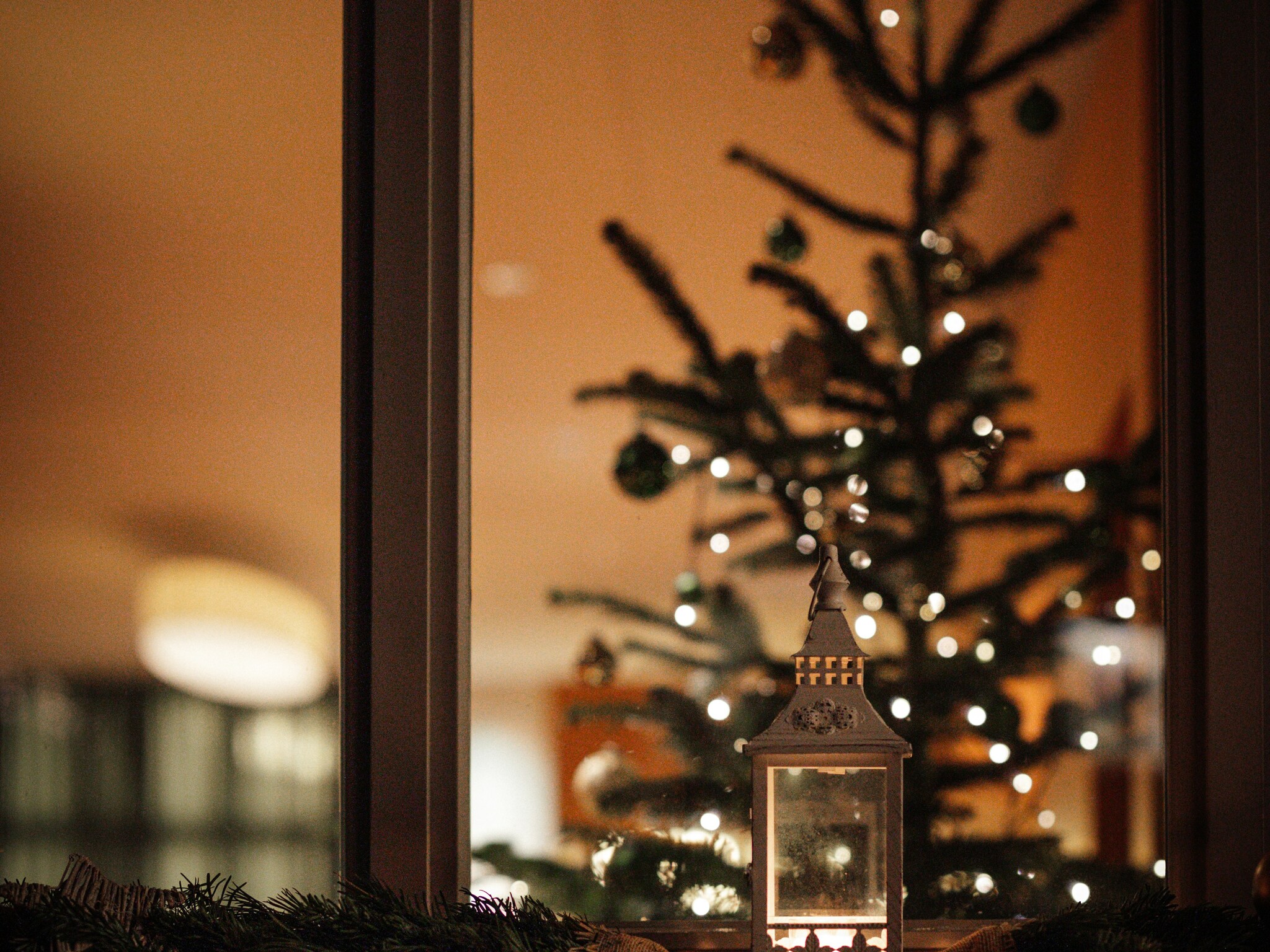 de veranda of overkapping in kerstsfeer