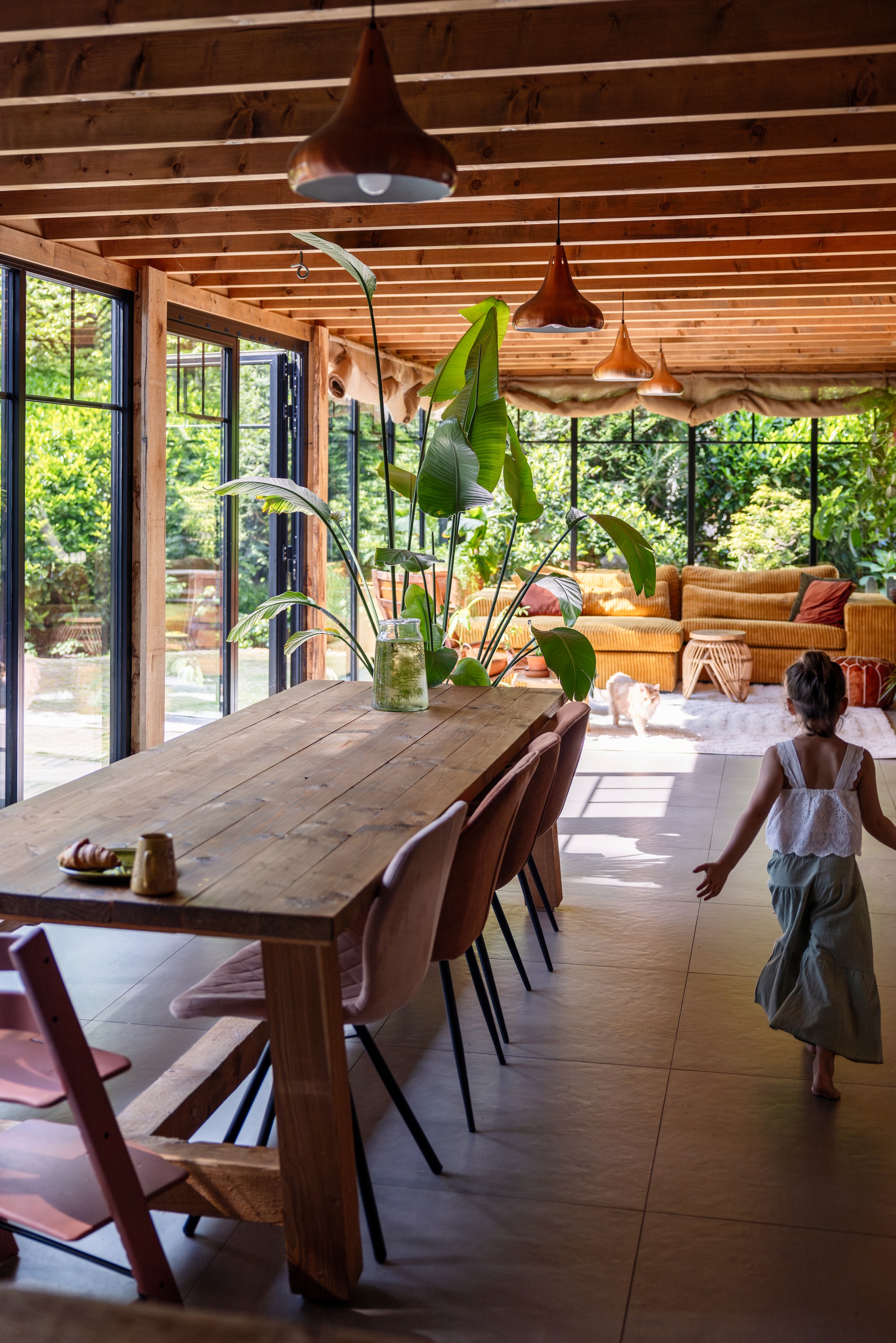 ruimte met veel ramen indelen