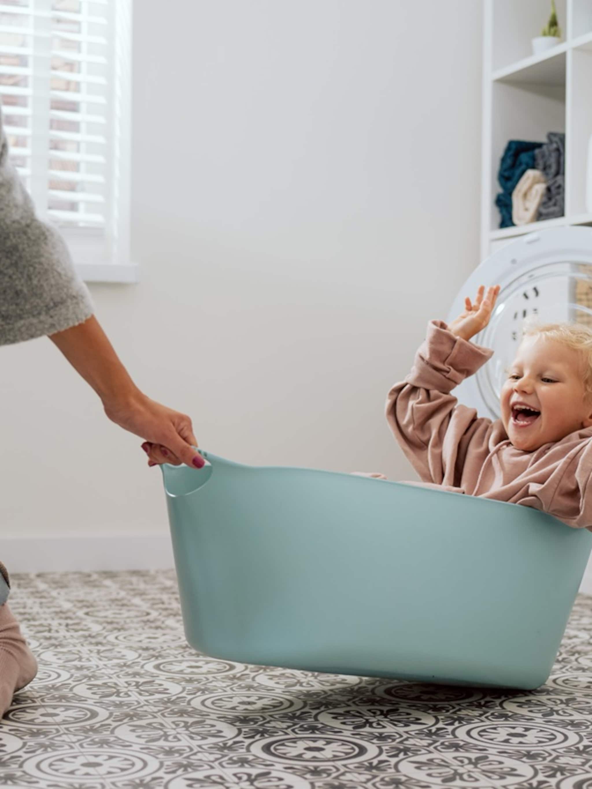 kind kan de was doen met deze wasmachine en droger bespaar je tijd en moeite