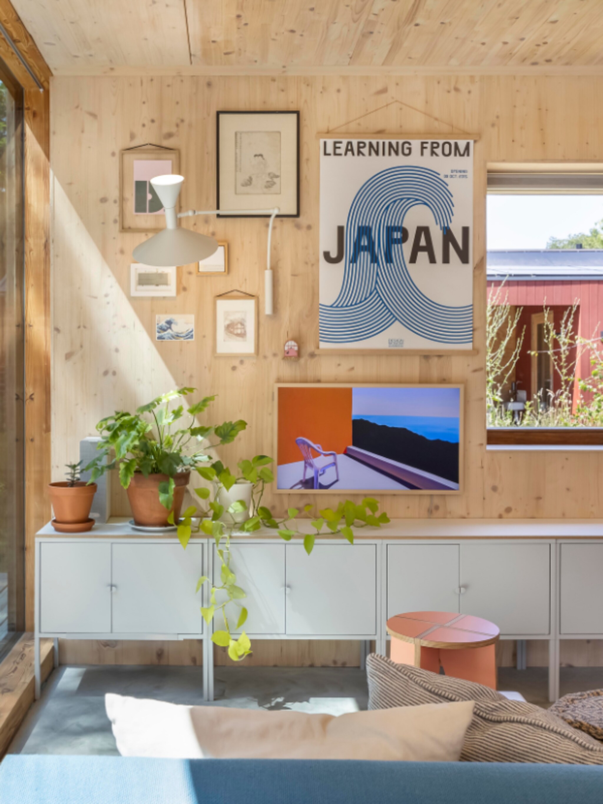 tv opnemen in gallery wall