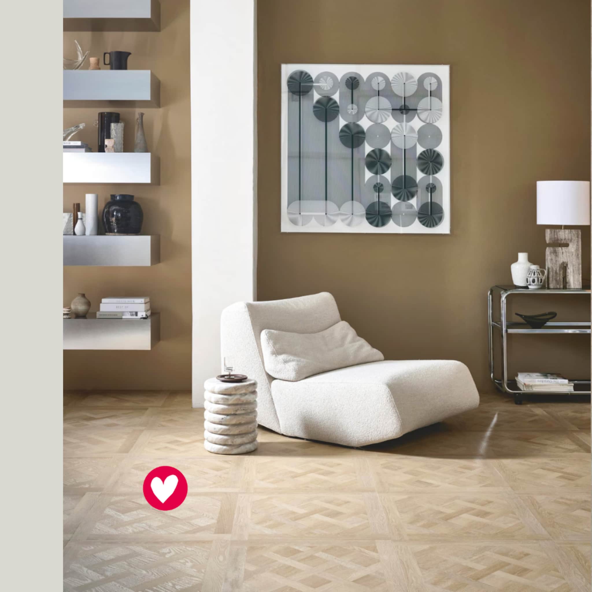 woonkamer met houten vloer