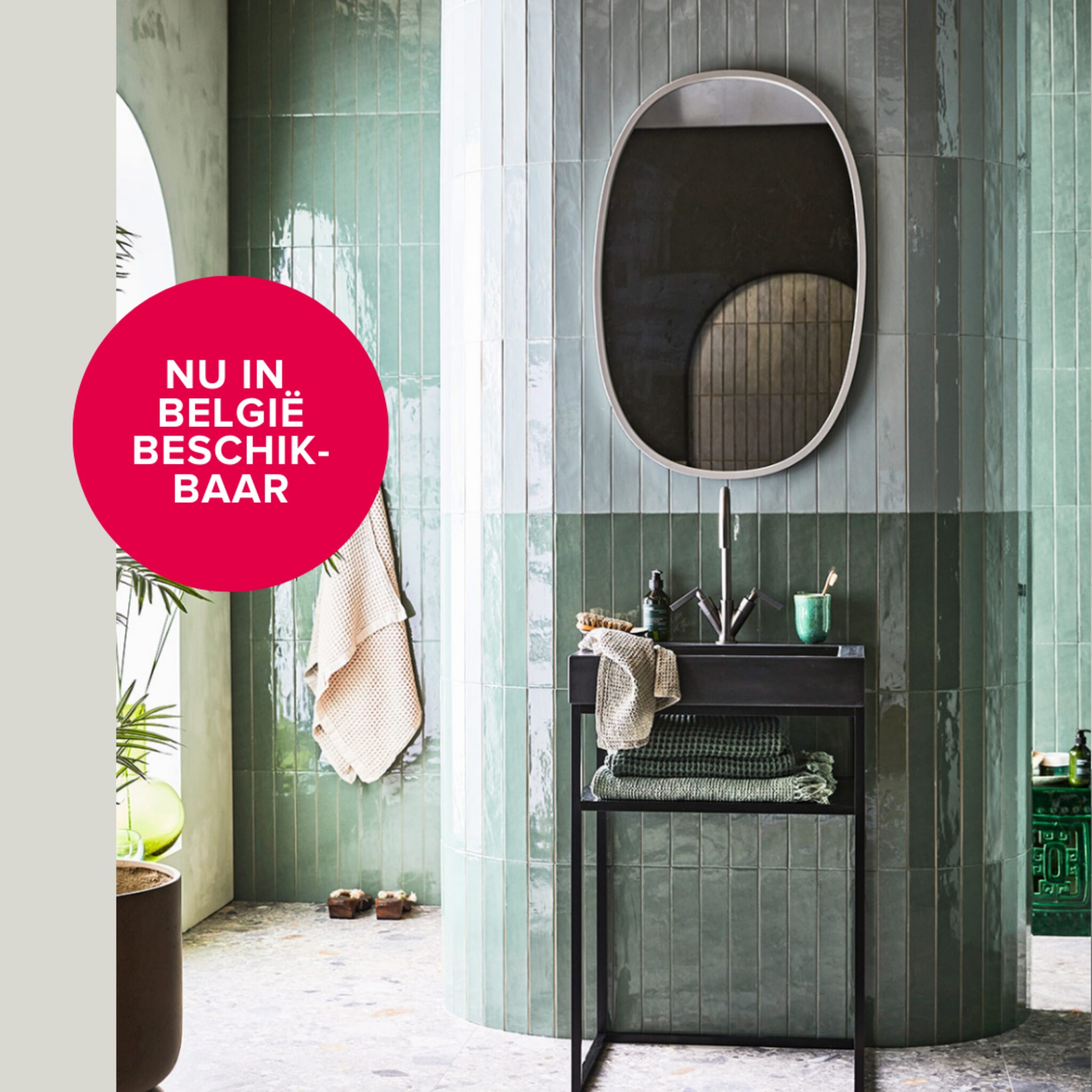 Groene badkamer met vtwonen tegels