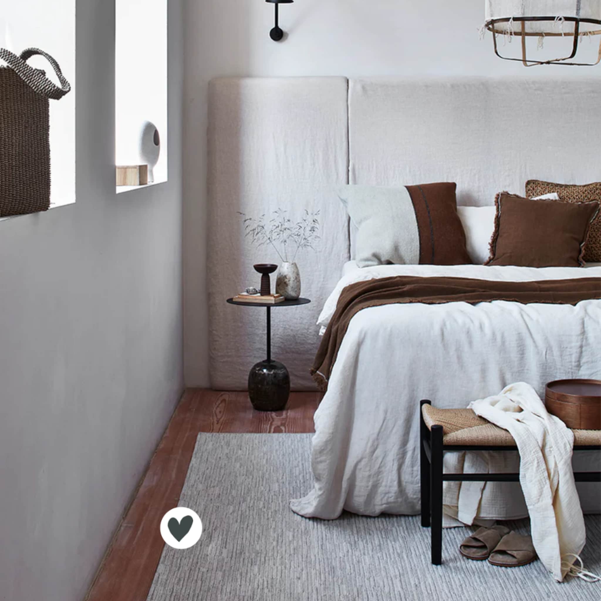 Woonkamer met grijs en wit