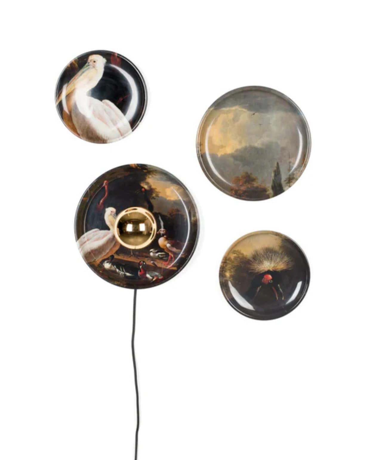 Metalen wandlamp No Food Here van Bold Monkey, 30 cm (Ø) set van 4 borden € 109,- (shop.vtwonen.nl) vtwonen
