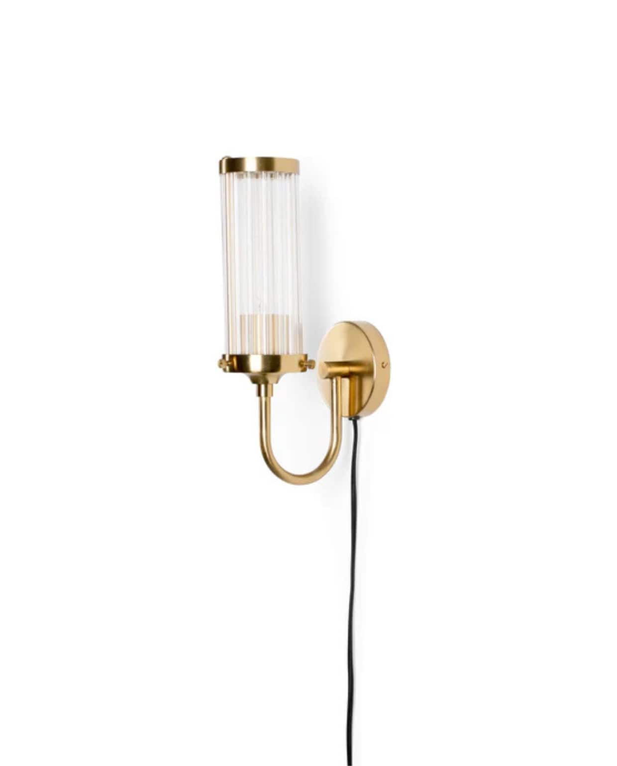 Wandlamp Angel on Fire van Bold Monkey, aluminium en acrylglas, 34 cm (h) € 139,- (shop.vtwonen.nl) vtwonen