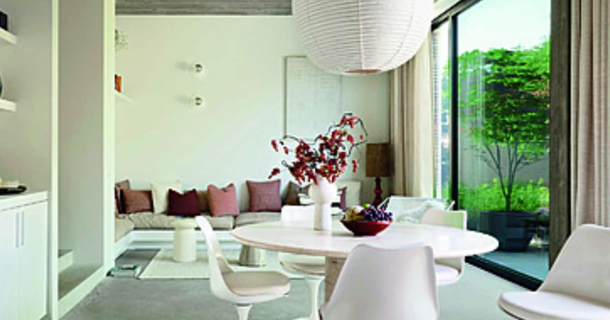 Binnenkijken in een moderne villa die ooit een klassiek huis was