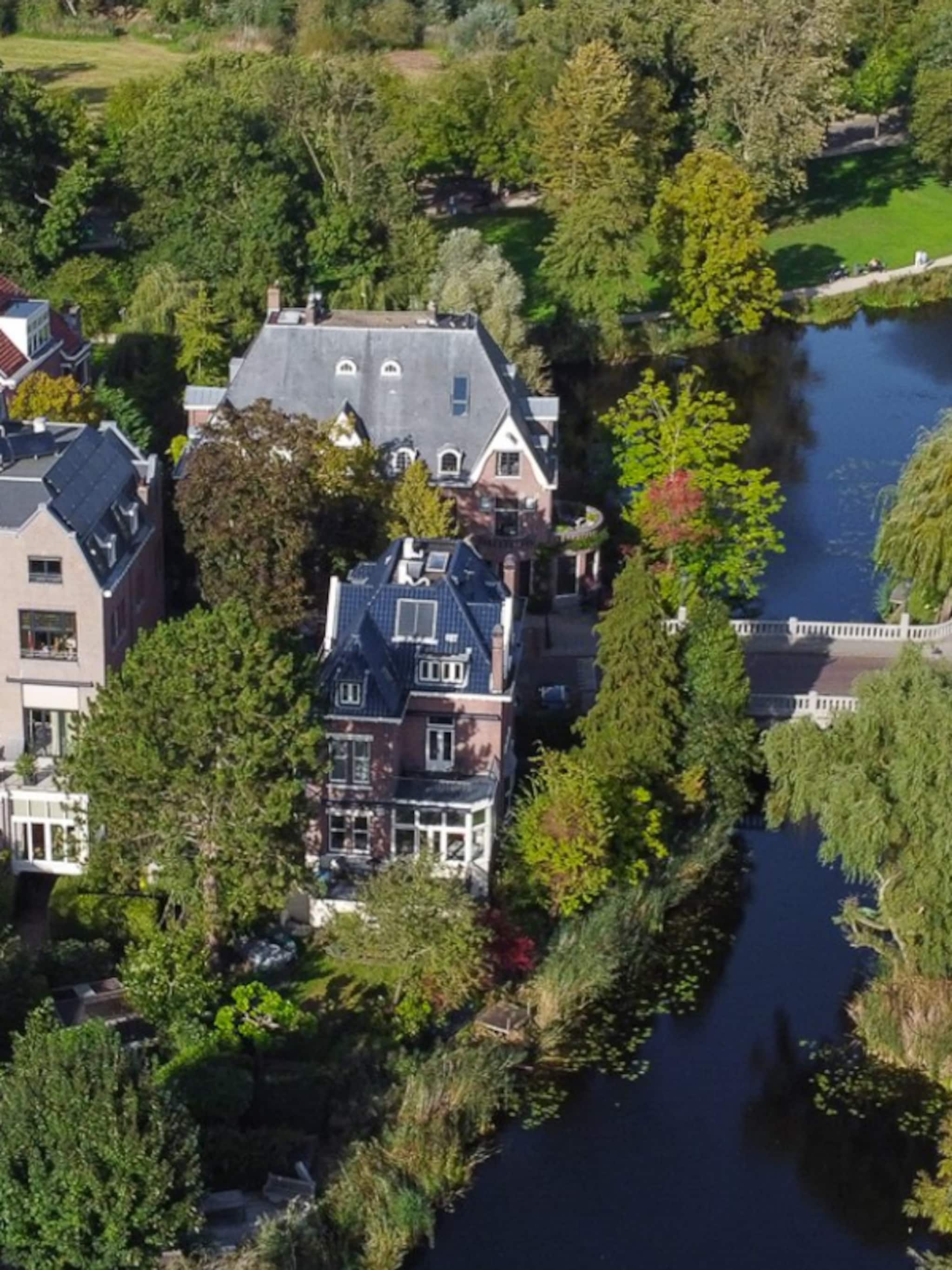 funda parel statige villa aan vondelpark