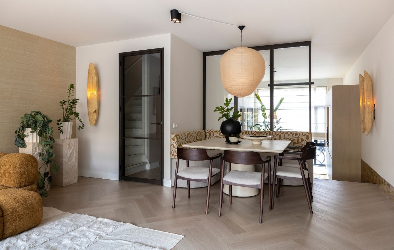Weer verliefd op je huis aflevering 3 seizoen 22 2025, stylist Liza in Amsterdam Weer verliefd op je huis aflevering 3 seizoen 22 2025 | styling Liza Wassenaar | fotografie Margriet Hoekstra
