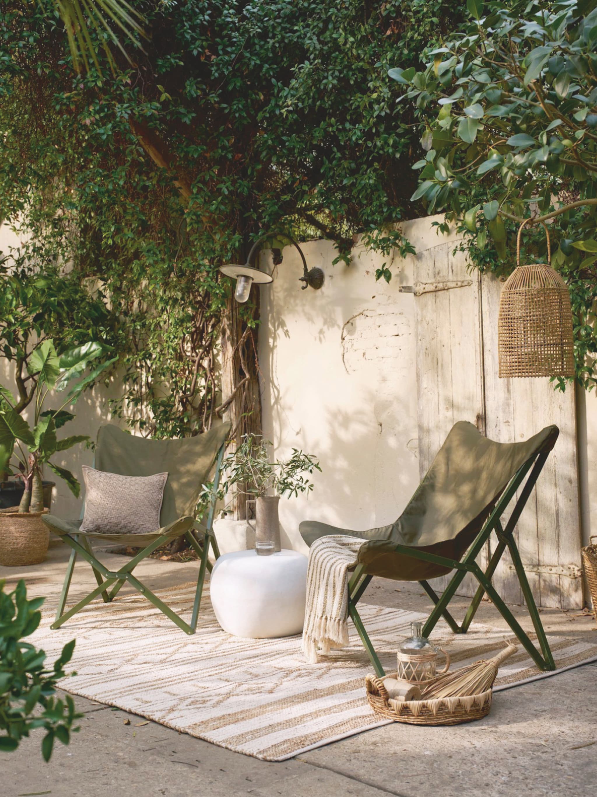 buiten bijzettafels voor tuin en balkon