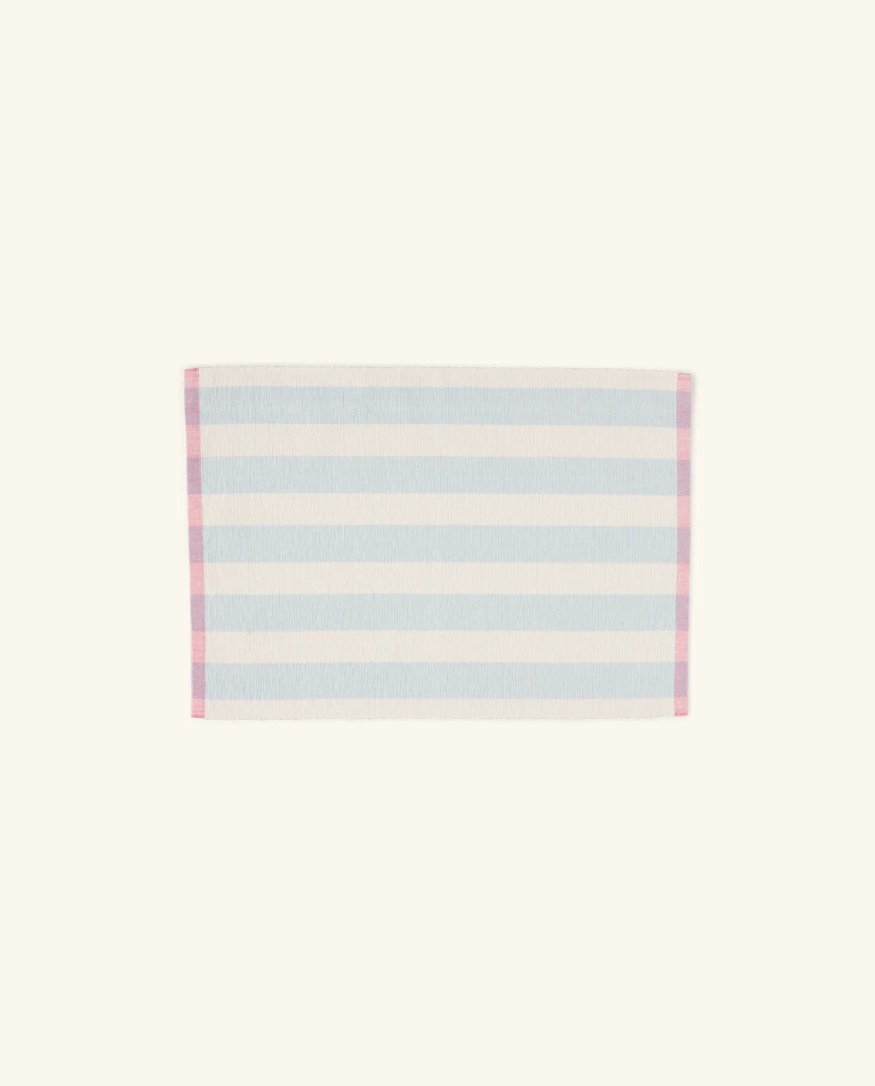 Katoenen placemat, 45x32 cm € 3,88 (sostrenegrene.com). Sostrene Grene