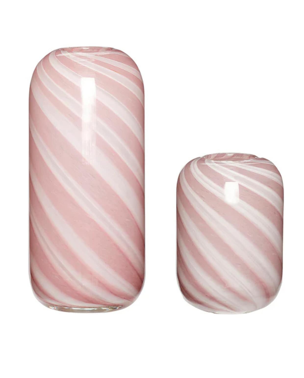 Glazen vazen Candy van Hübsch, 13x18 cm en 13x26 cm (Øxh) set van 2 € 110,- (shop.vtwonen.nl). Hübsch