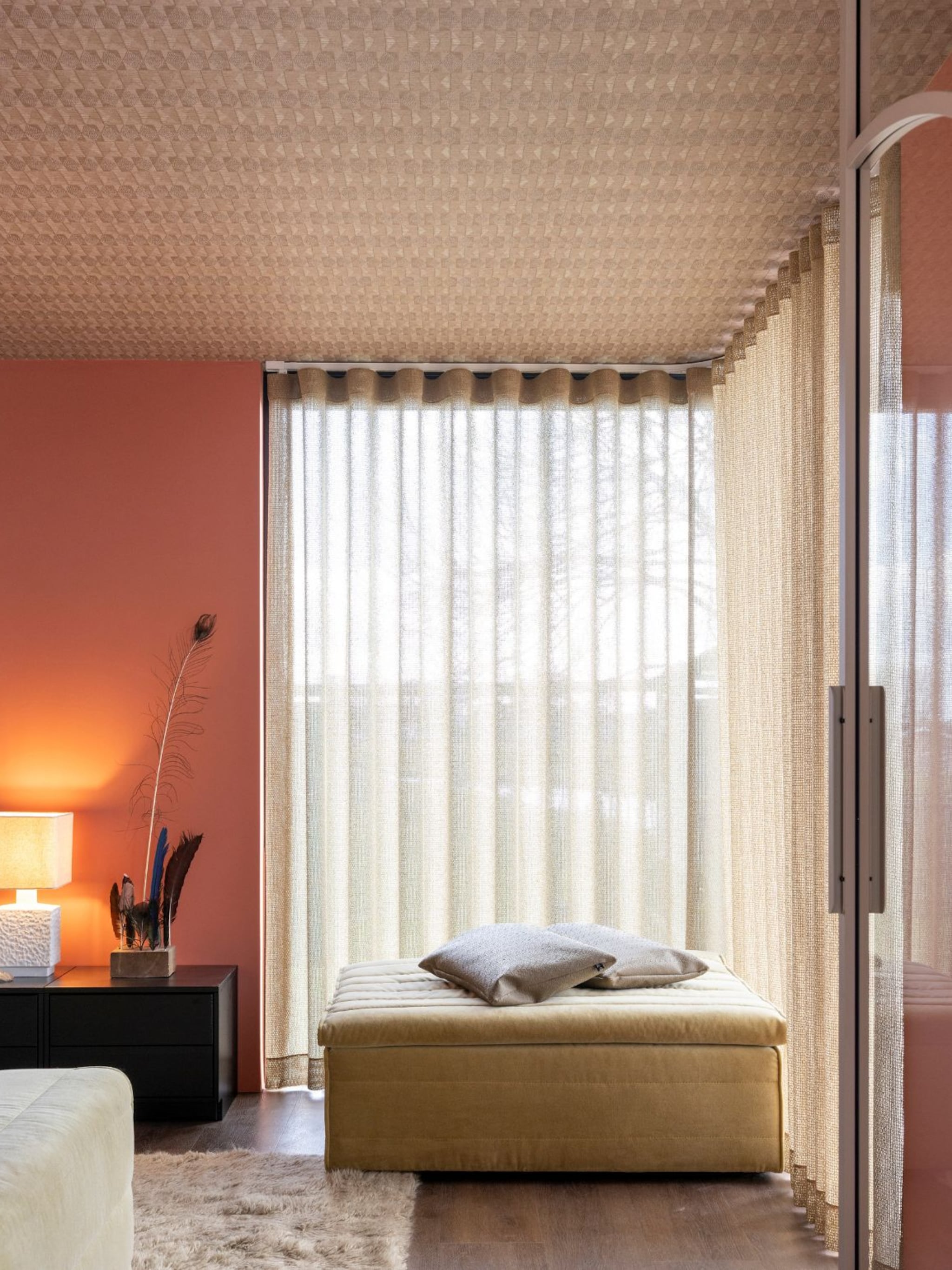 aflevering 7 kelly landsmeer behang plafond